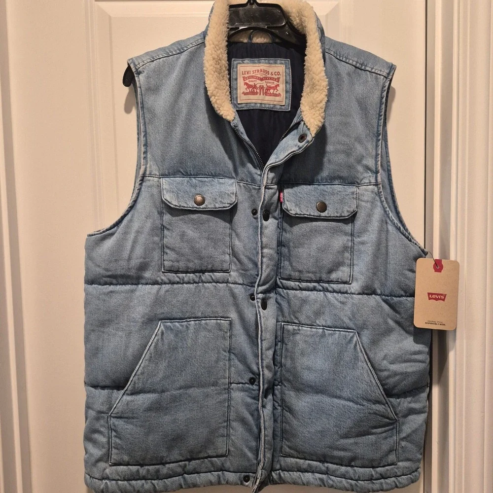 Levis Mens Denim Puffer Vest Sherpa Collar Light Wash Quilted Rugged Classic